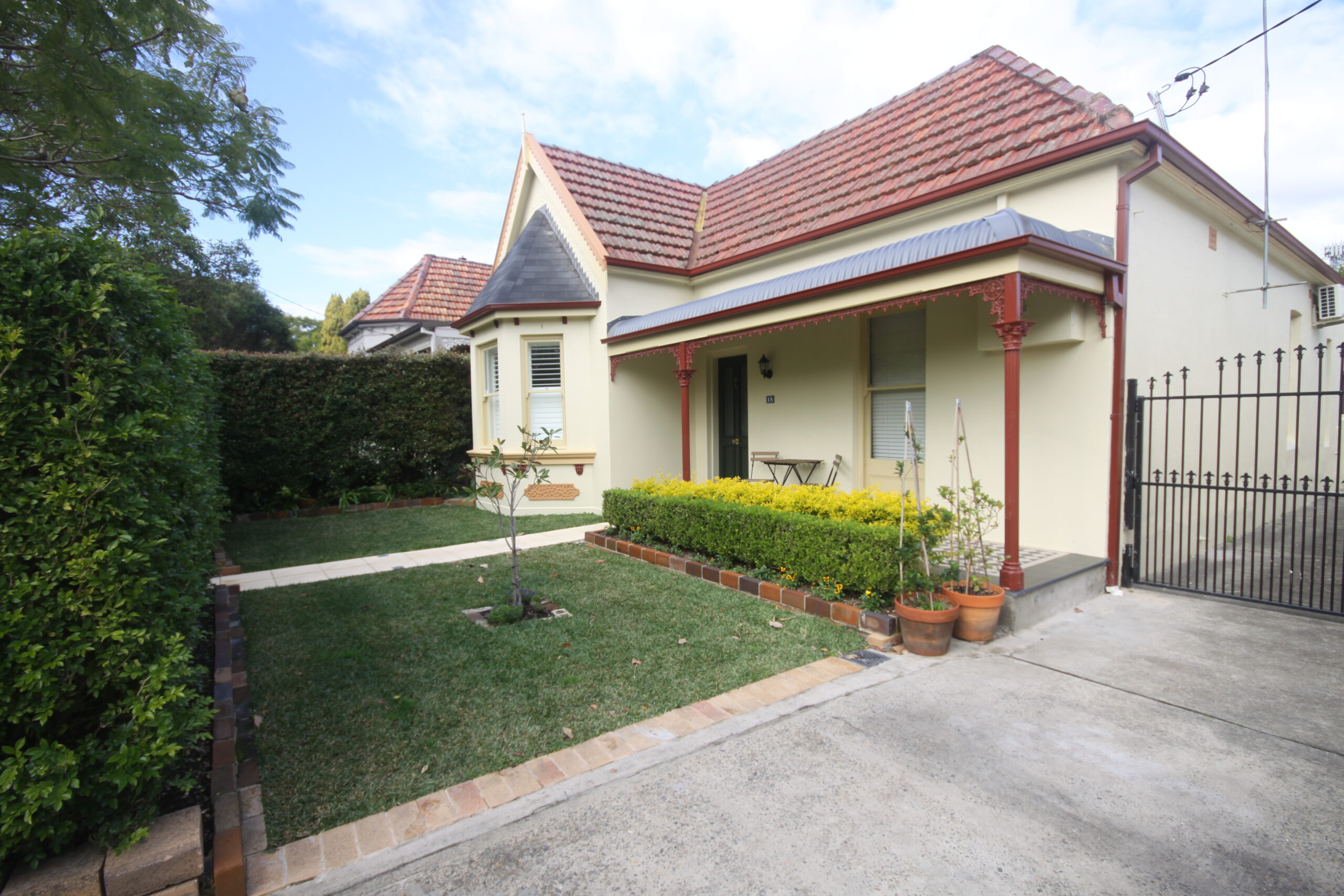 front facade victorian are finish